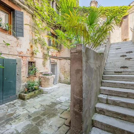 Apartment Paruta Corte Nascosta
