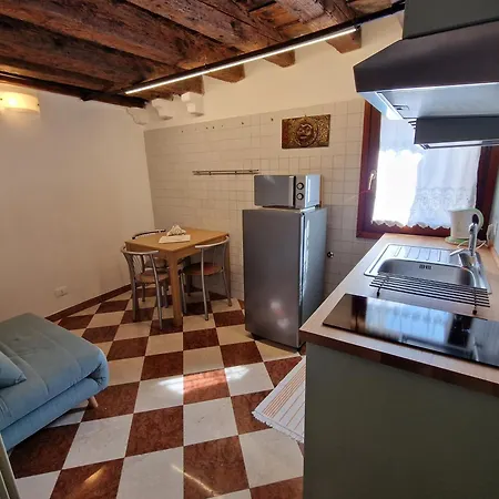 Veneziacentopercento & *