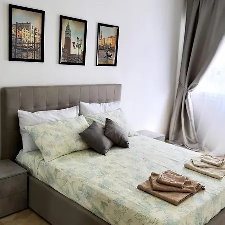Grey Apartment *