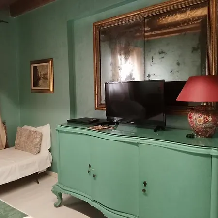 Ai Santi Apostoli 3*