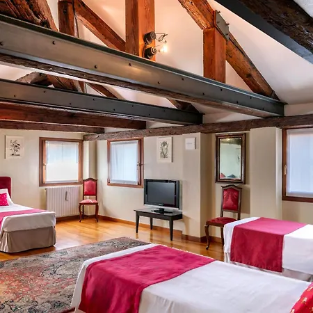 Palazzo San Luca Gasthuis 3*