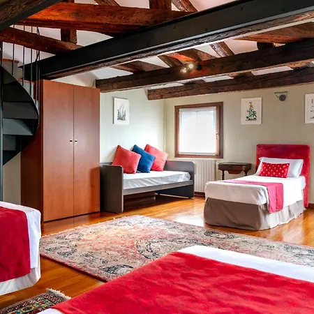 Palazzo San Luca 3*