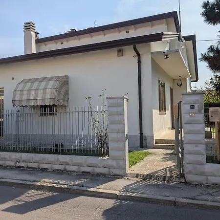 Holiday home Casetta Singola 90 Mq Vicino Aeroporto E Venezia
