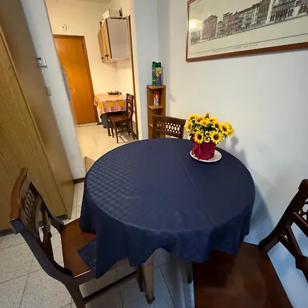 Admiral Center Apartment