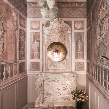 Noble Floor Art R&r Apartment Venice