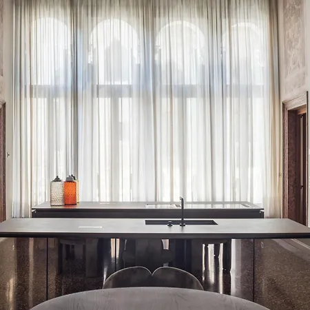 Noble Floor Art R&r Venice
