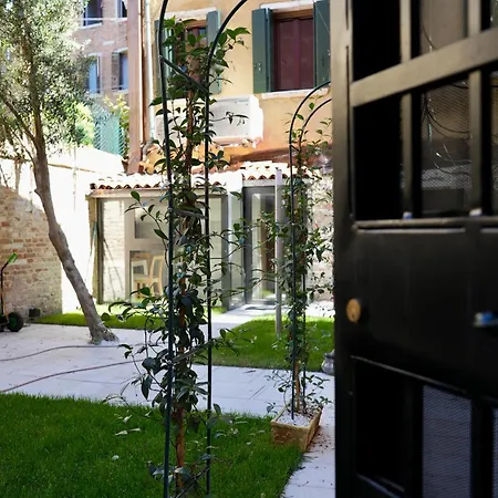 Qn Aparthotel
