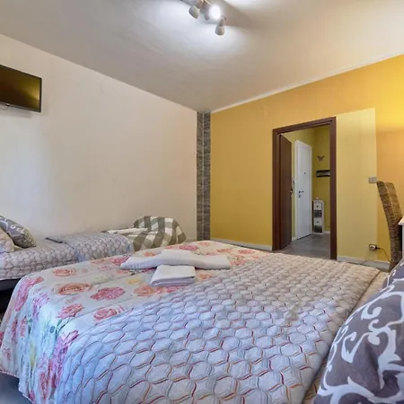 M & M Cozy Guest house *