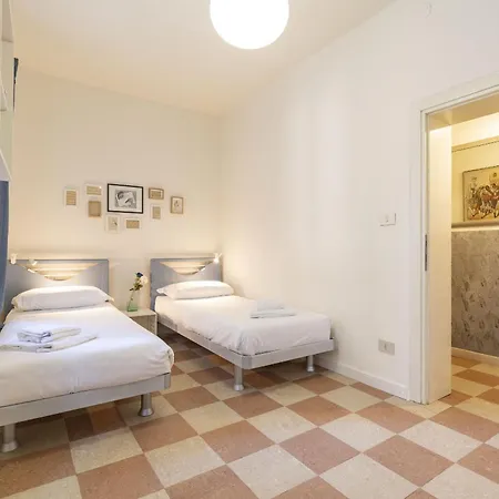 Santa Lucia Canal View By Wonderful Italy Apartment Venice