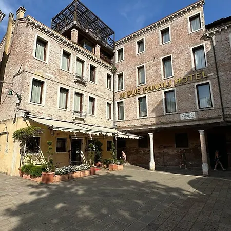 Ai Due Fanali Adults Only Hotel Venedig