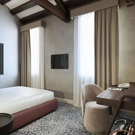 Ai Due Fanali Adults Only 3*