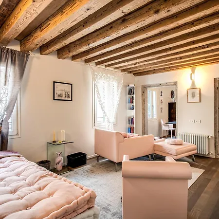 Ospizio Delle Donzelle * Venice