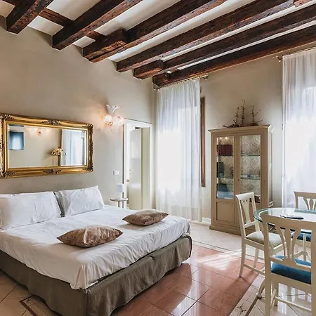 Ca' Amadi Bed & Breakfast