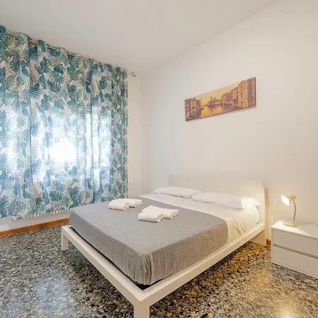 Tatiana Flat - 10 Minutes To - Mestre Train Station - Free Parking * Venice