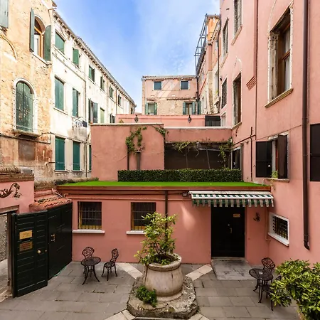 Hotel Palazzo Dei Mori