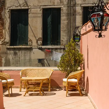 Palazzo Dei Mori Venice