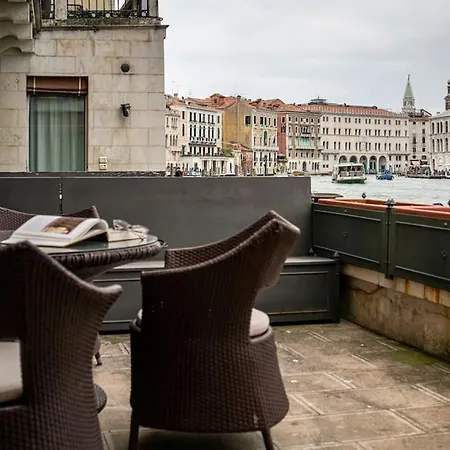 Grand Canal Diamond Apartment Venice