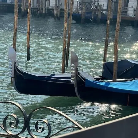 Grand Canal Diamond Apartment Venice