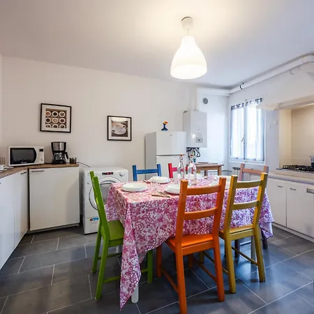 Queen Carlotta Apartment *