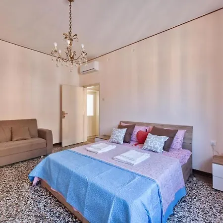 Apartment Magic Night Venice