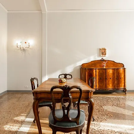 Barbaria De Le Tole Apartment *