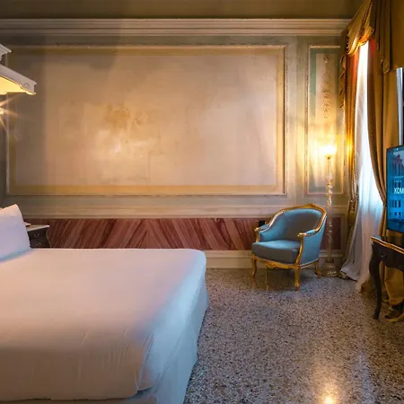 Hotel Ca' Bonfadini Historic Experience