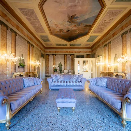 Ca' Bonfadini Historic Experience Hotel 5*