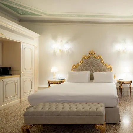 Ca' Bonfadini Historic Experience 5* Venezia