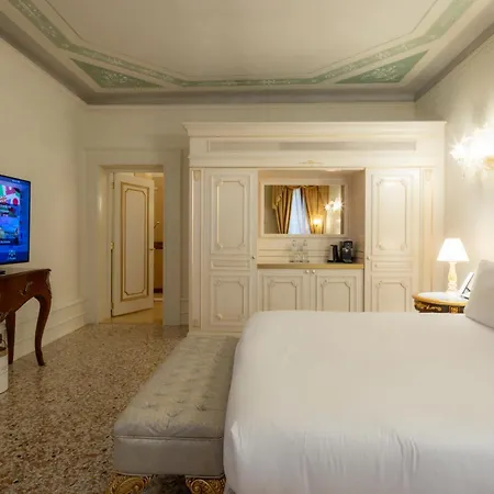 Hotel Ca' Bonfadini Historic Experience