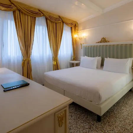 Ca' Bonfadini Historic Experience Hotel Venezia
