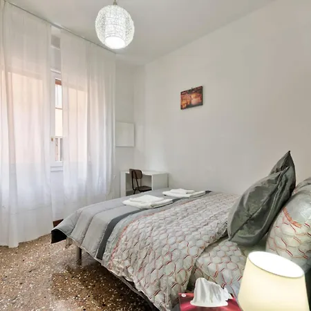 Living Guest house *