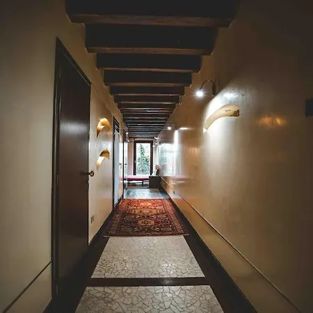Raphael's Garden House