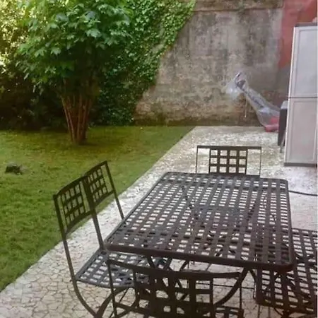 Apartment Raphael's Garden House *