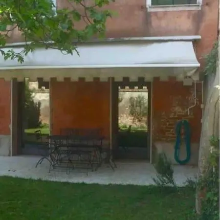 Raphael's Garden House