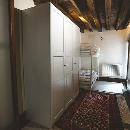 Raphael's Garden House Apartment