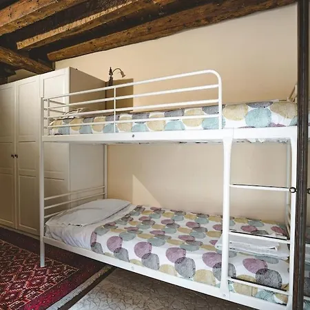 Raphael's Garden House Apartment *