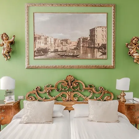 Hotiday Collection - Santa Lucia Hotel 4*