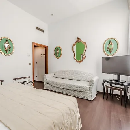 Hotiday Collection - Santa Lucia Hotel Venice