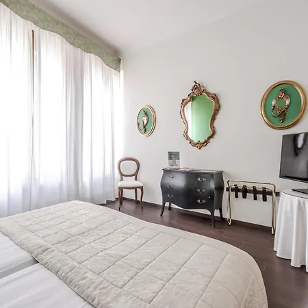 Hotiday Collection - Santa Lucia Hotel Venice