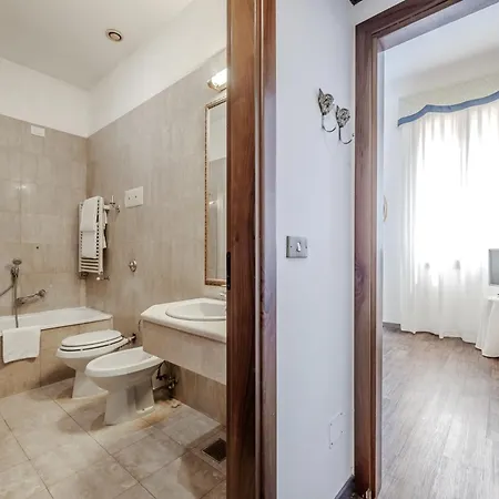 Hotiday Collection - Santa Lucia Hotel