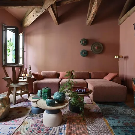 Parsley Apartment *
