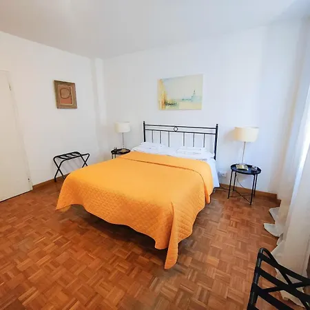 Dimora 5318 Apartment