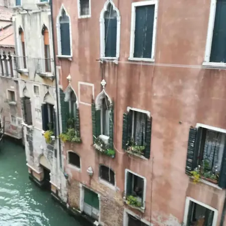 Dimora 5318 Apartment