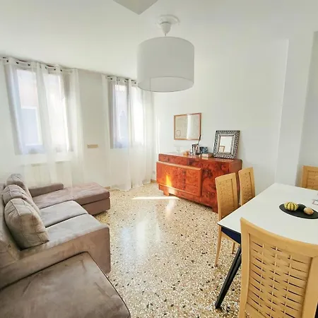 Dimora 5318 Apartment *