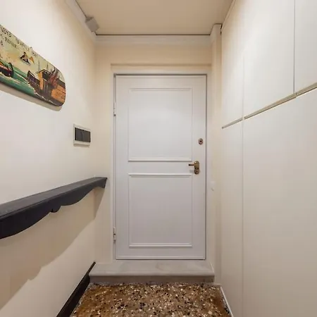 Apartment Canal View Luxury Heritage Retreat 2 Bedroom *