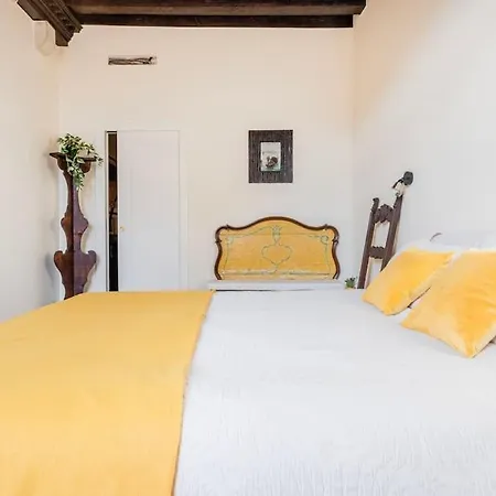 Canal View Luxury Heritage Retreat 2 Bedroom * Venice