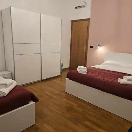 Mmm Train Station 3 Guest house Venice