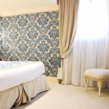 Ai Cavalieri Di Hotel 4*