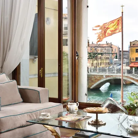 Swan Dolcevita Prestige - Canal View & Exclusive Experience *