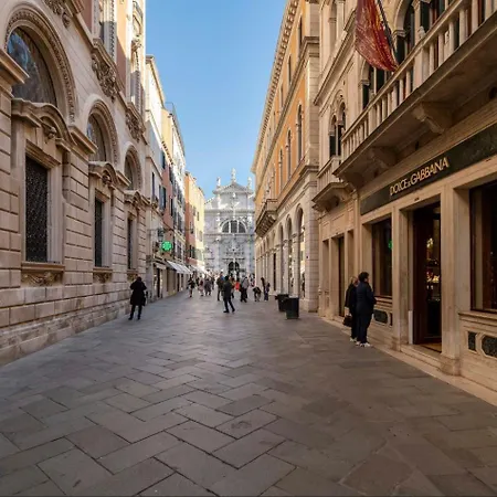Apartment San Marco Canal View By Bricola Venice